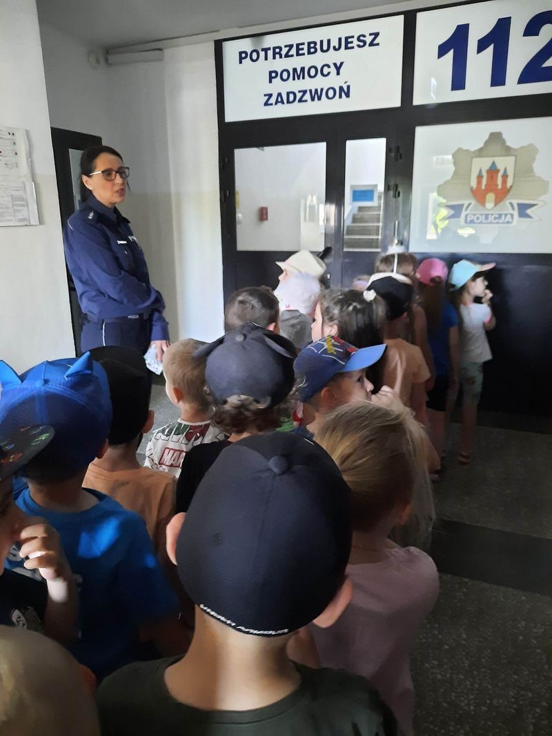 Malbork. Przedszkolaki z odwiedzinami w Komendzie Powiatowej Policji.