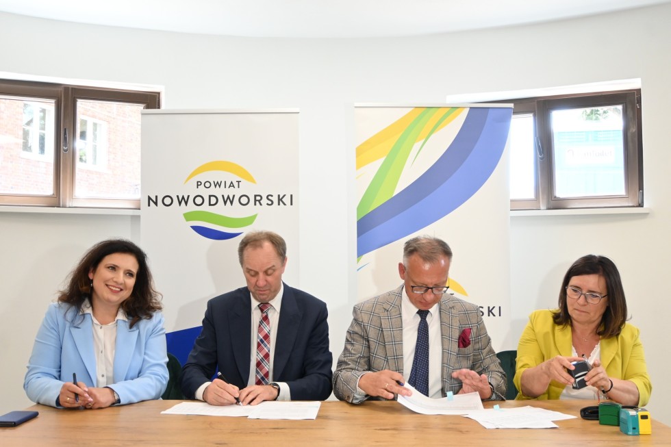 Nowy Dwór Gdański. Wkrótce przebudowa drogi powiatowej w Lubieszewie – podpisano umowę.