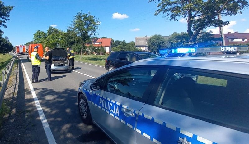 DK55. Czołowe zderzenie osobówek – sprawca miał ponad 2 promile alkoholu.