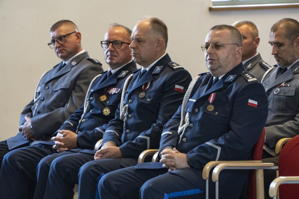 Nowy Dwór Gdański. Święto Policji – odznaczenia i awanse służbowe.