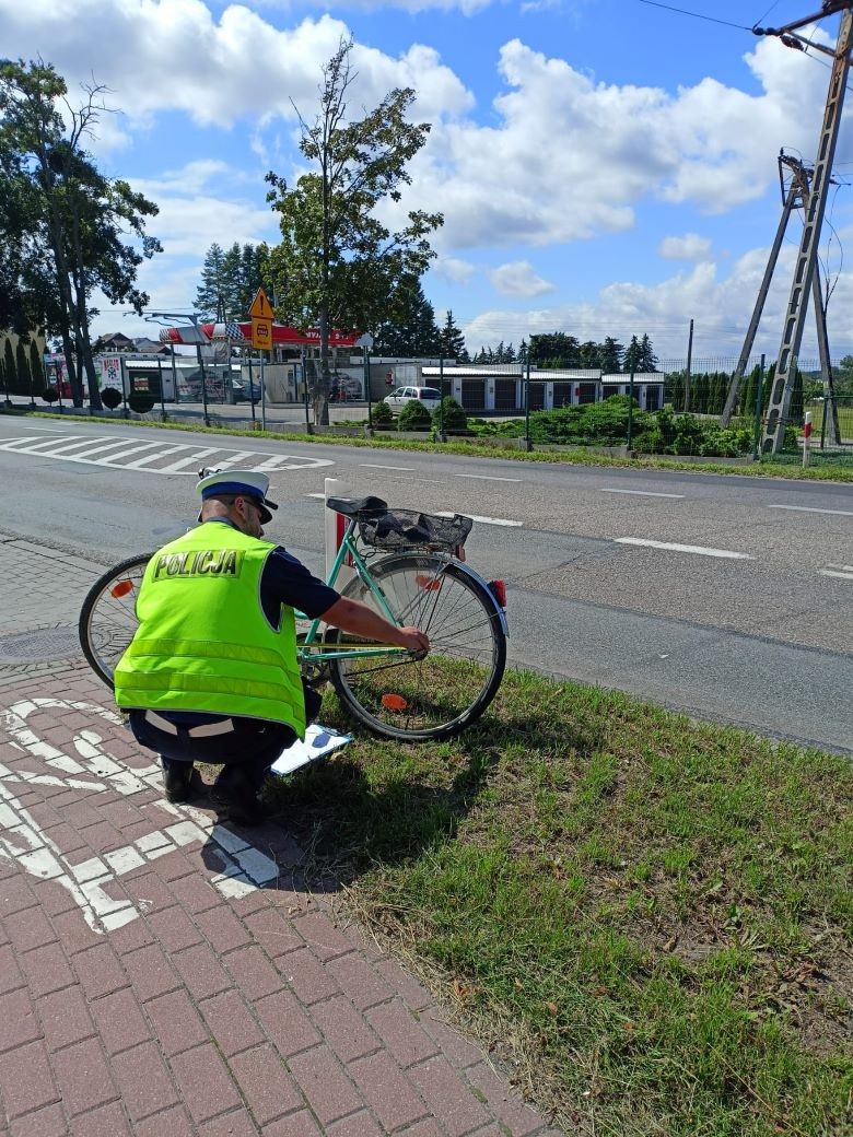 Sztum. Osobówka potrąciła rowerzystę. Mężczyzna trafił do szpitala.
