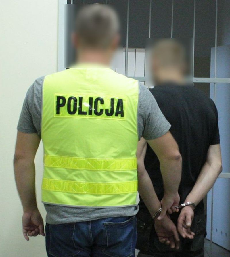 Malbork. Udawał, że nie ma go w mieszkaniu – poszukiwany listem gończym trafił za kratki.