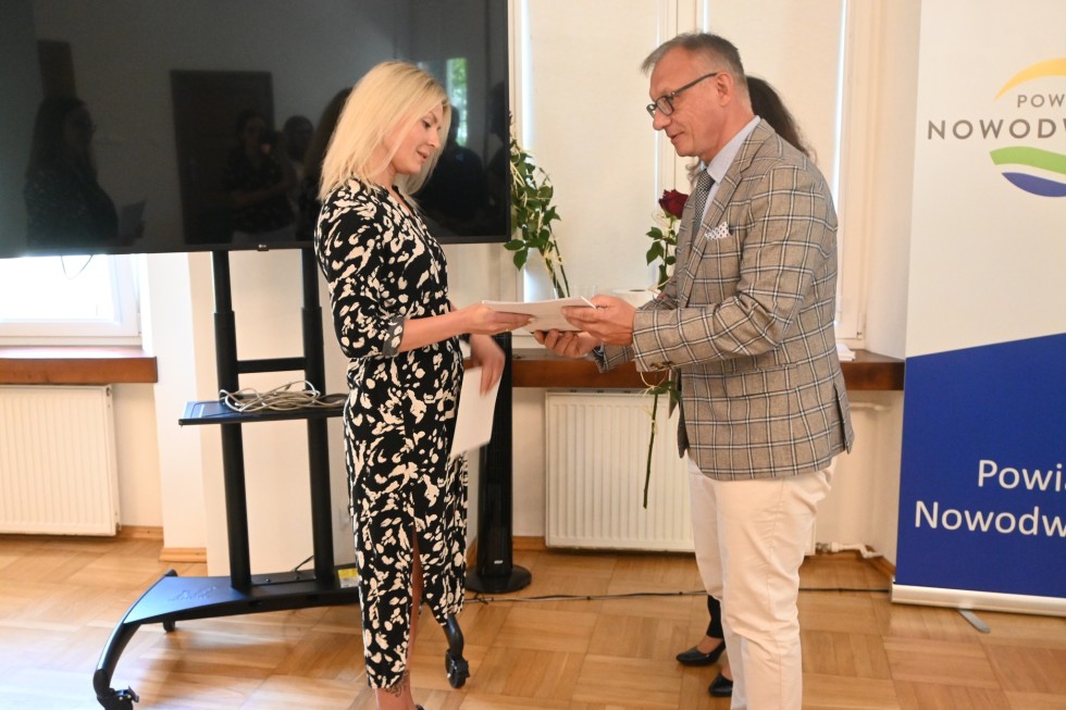Nowy Dwór Gdański. Nauczyciele odebrali akty nadania stopnia awansu zawodowego.