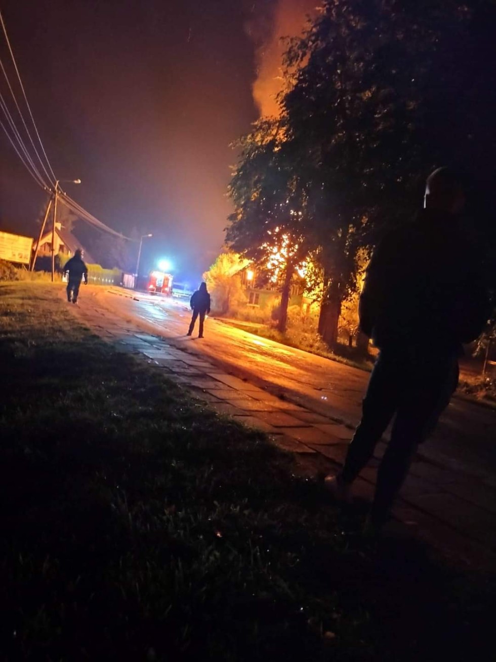 Powiat nowodworski. Pożar pustostanu i łazienki.