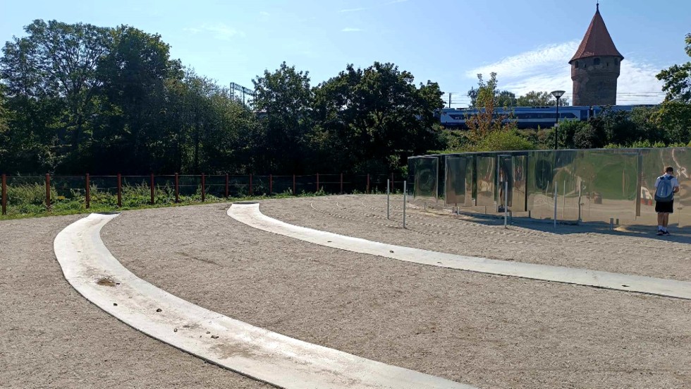 Malbork. Kiedy wrócą kule układu planetarnego na plac zabaw?