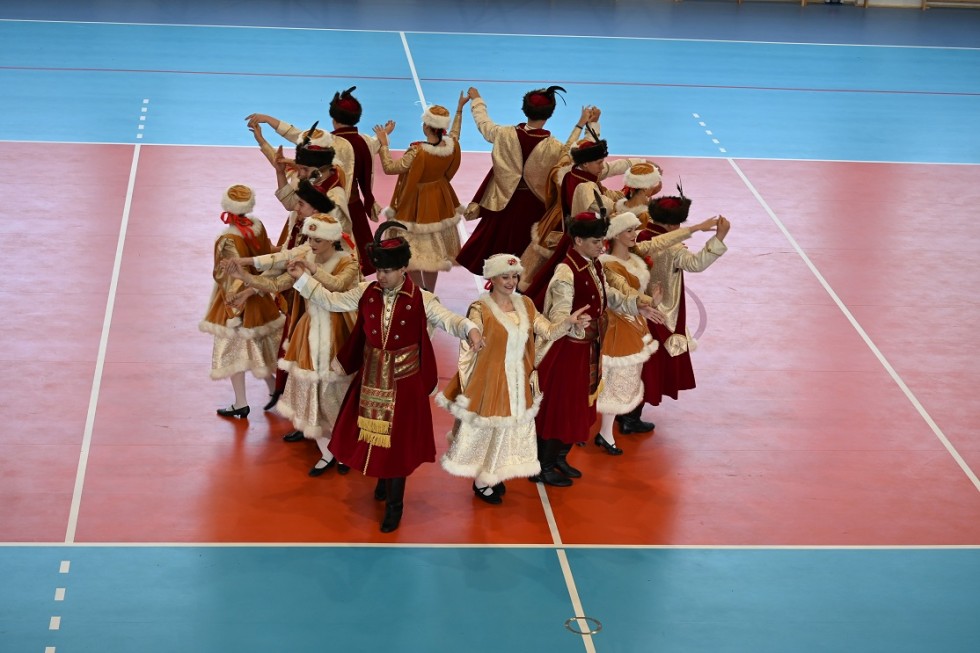 Powiat nowodworski. Uroczyste otwarcie hali sportowej w Drewnicy.