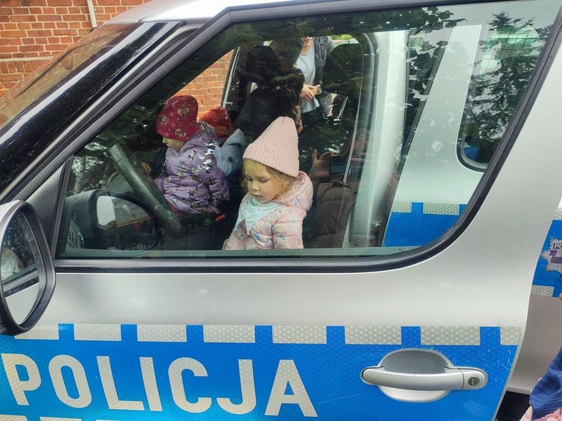 Stare Pole. Policjanci z wizytą u przedszkolaków.