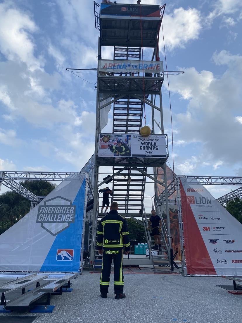 Strażak ze Sztumu brązowym medalistą Mistrzostw Świata Firefighter Challenge 2023.