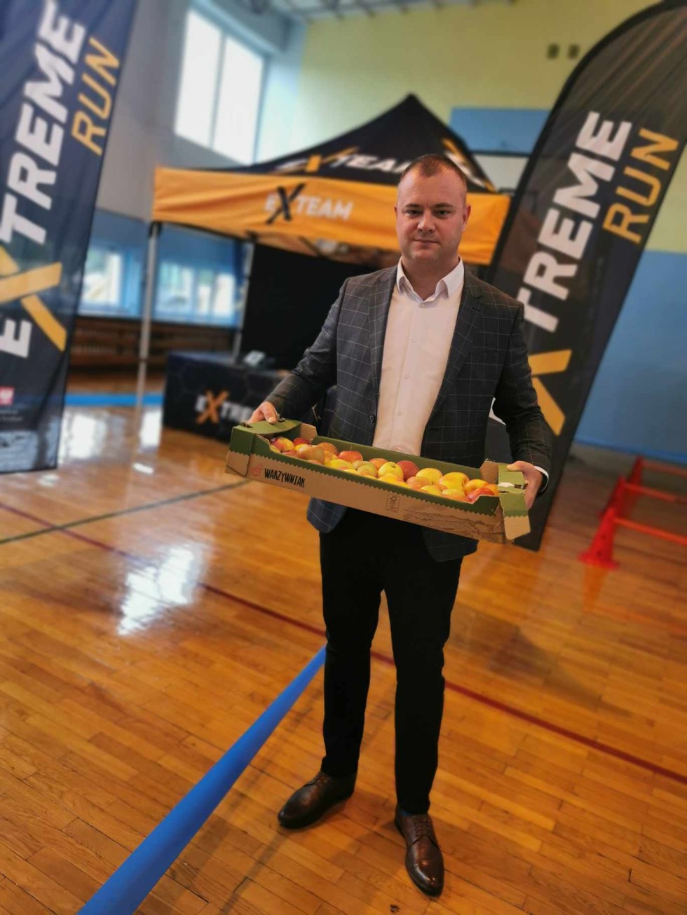 Gmina Miłoradz. Zawody Extreme Laser Run dla uczniów podstawówki.