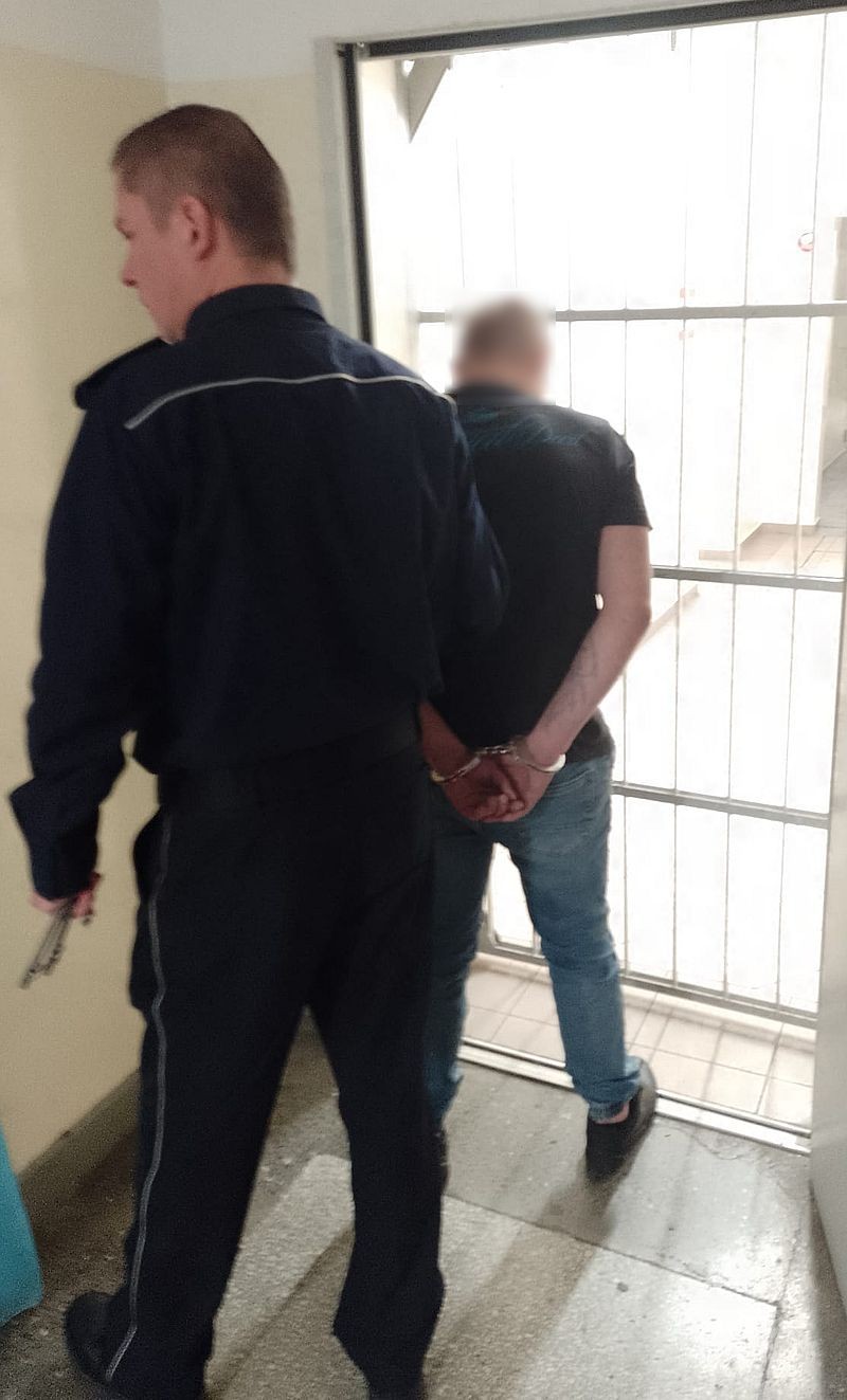 Nowy Staw. Psychicznie i fizycznie znęcał się nad bratem – grozi mu do 7,5 lat więzienia.