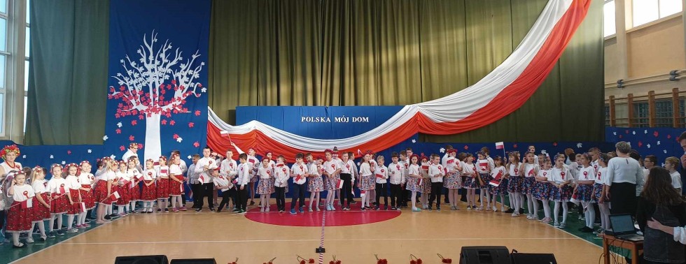 Sztutowo. Polska to mój dom – uroczysty apel w Szkole Podstawowej.