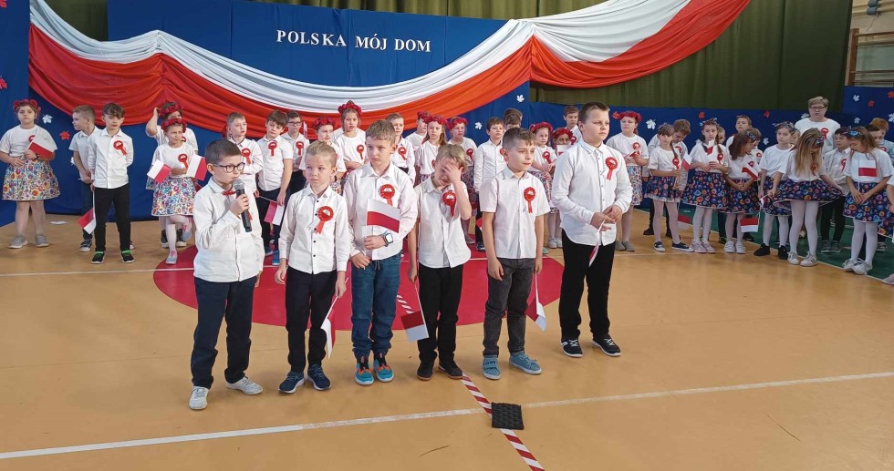 Sztutowo. Polska to mój dom – uroczysty apel w Szkole Podstawowej.