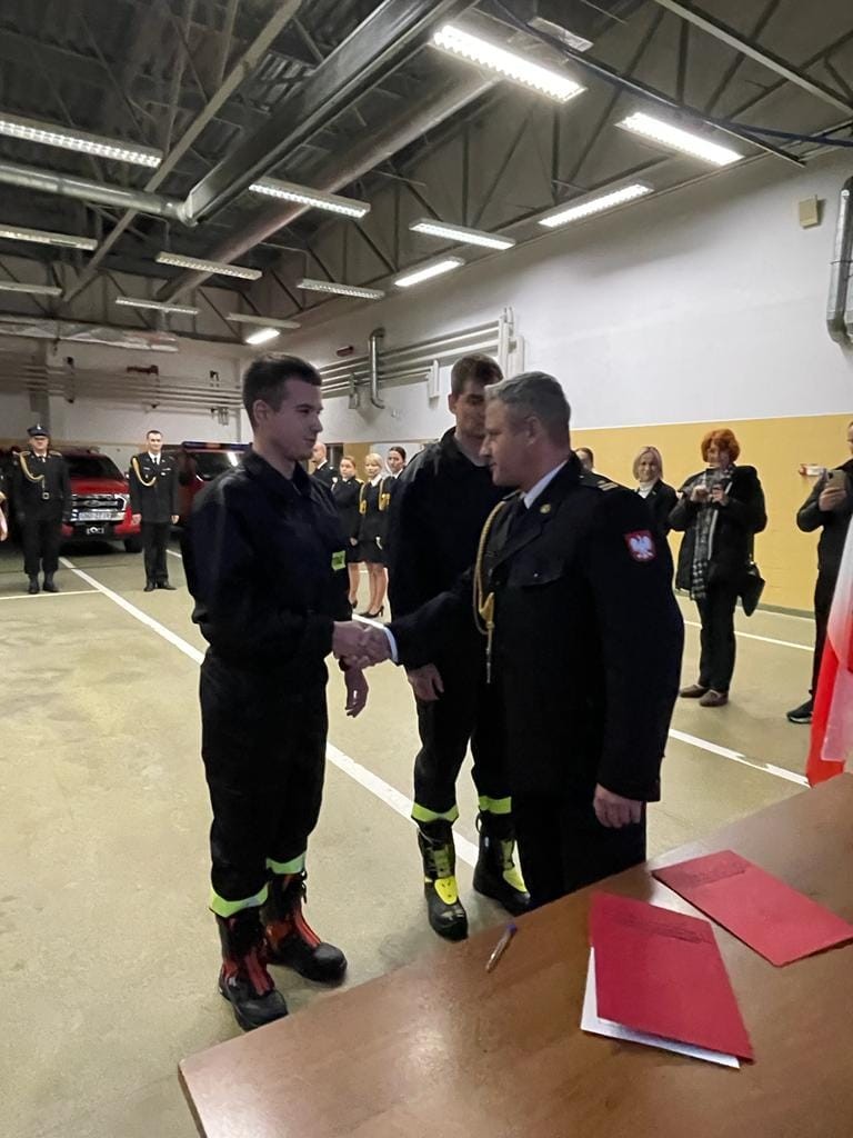 Nowy Dwór Gdański. Uroczysta zbiórka strażaków z okazji Dnia Niepodległości.