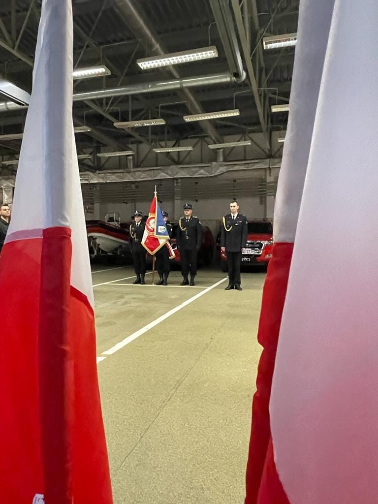 Nowy Dwór Gdański. Uroczysta zbiórka strażaków z okazji Dnia Niepodległości.