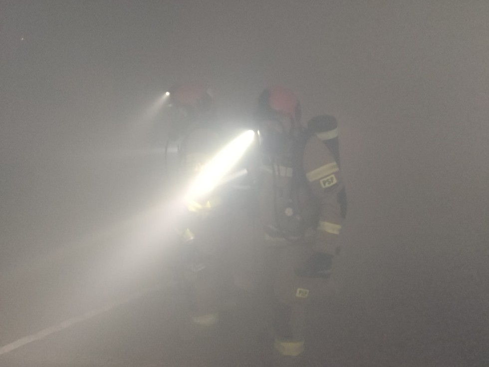 Powiat nowodworski. Pożar w kościele w Lubieszewie - ćwiczenia strażackie.