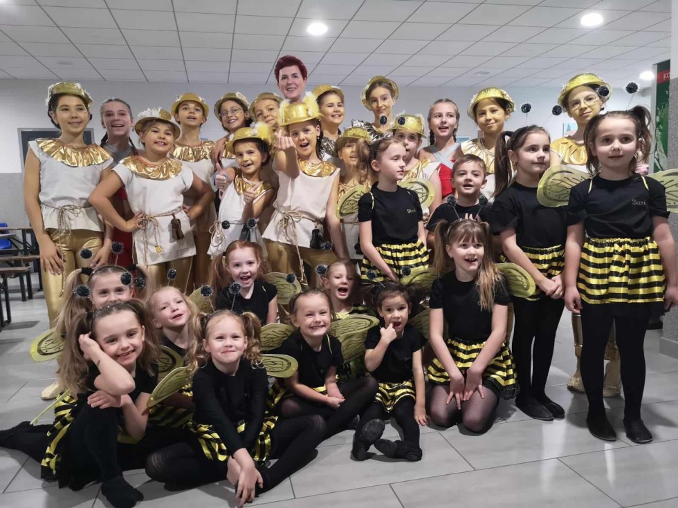 Ogromny sukces zespołu Bursztynki na Ogólnopolskim Festiwalu Tańca w Cedrach Wielkich.