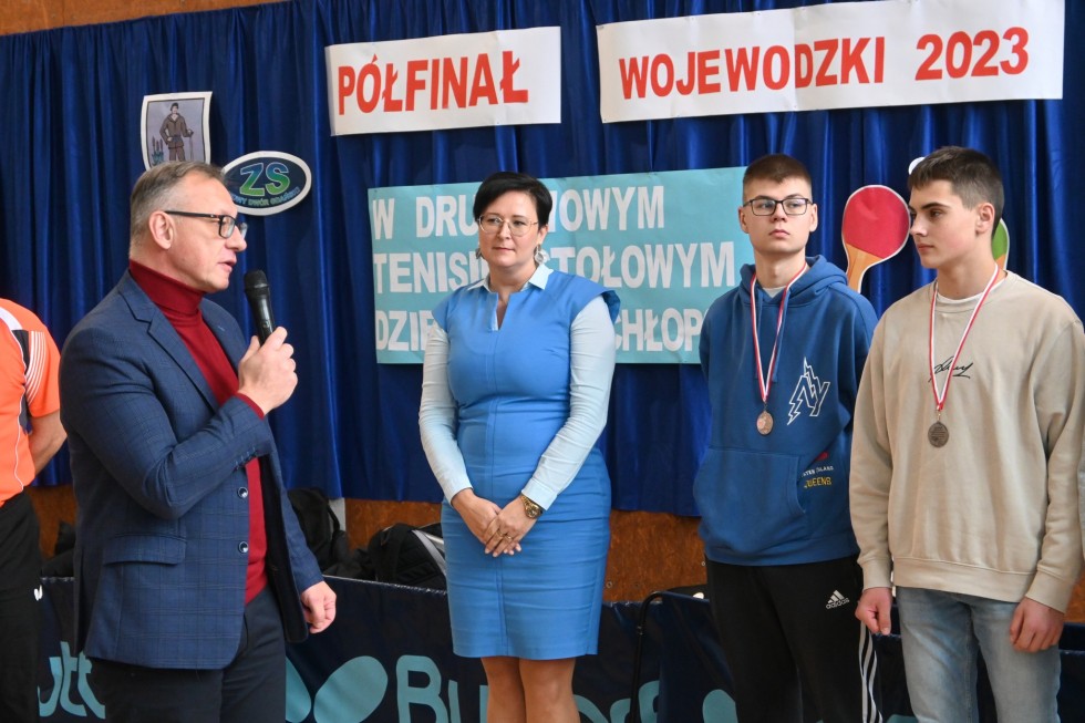 Uczniowie z Kwidzyna najlepsi w Półfinale Wojewódzkim w drużynowym tenisie stołowym.
