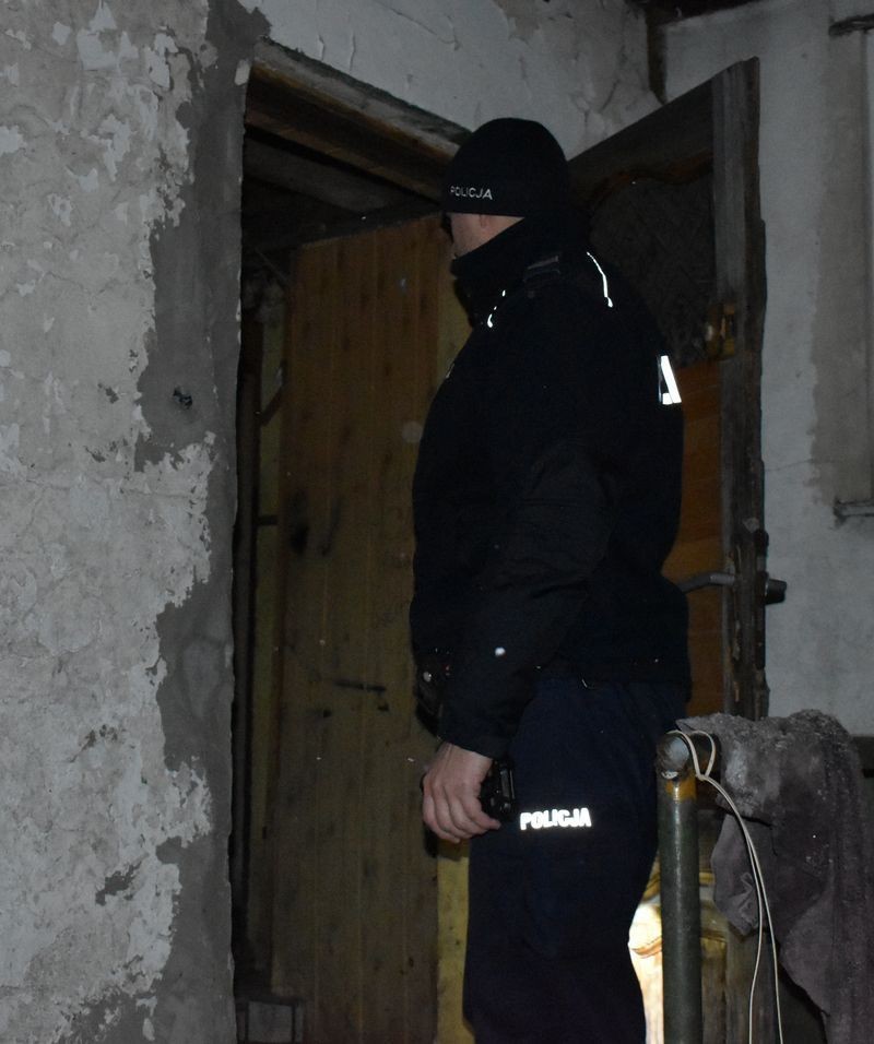 Malbork. Nie bądź obojętny na los bezdomnych – apelują policjanci.