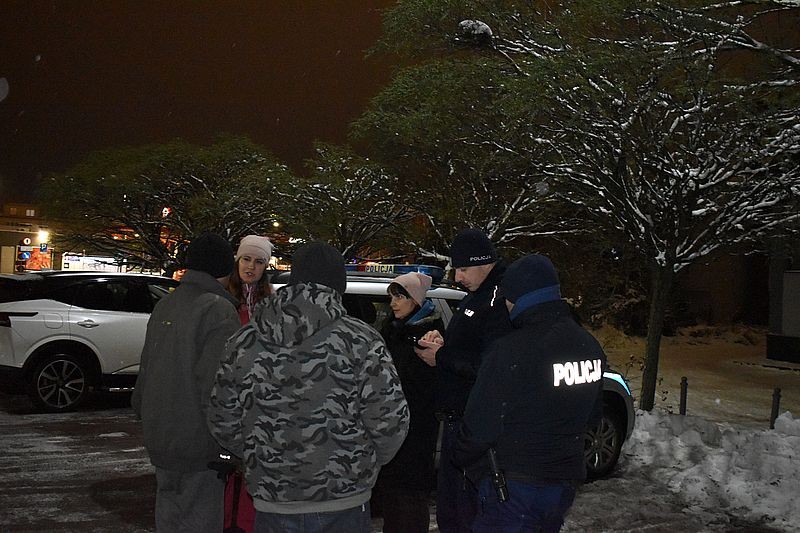Malbork. Nie bądź obojętny na los bezdomnych – apelują policjanci.