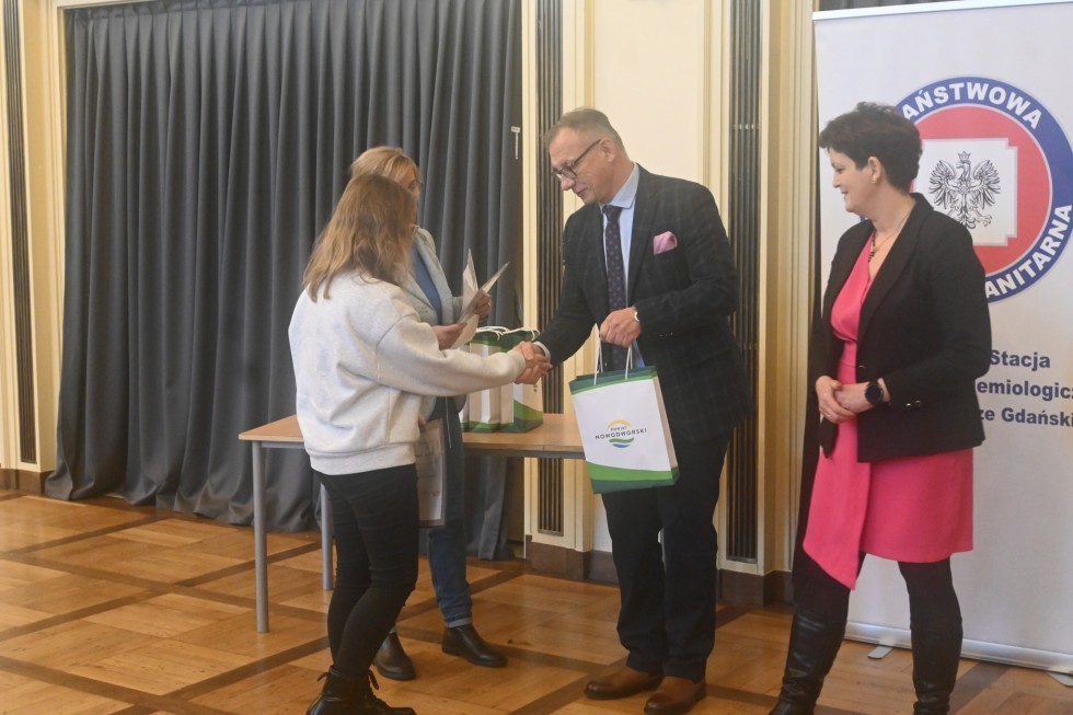 Nowy Dwór Gdański.  Powiatowy etap konkursu HIV/AIDS - wiem więcej.