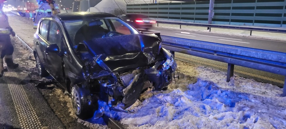 Nowy Dwór Gdański. Jedna osoba poszkodowana w zderzeniu osobówek.