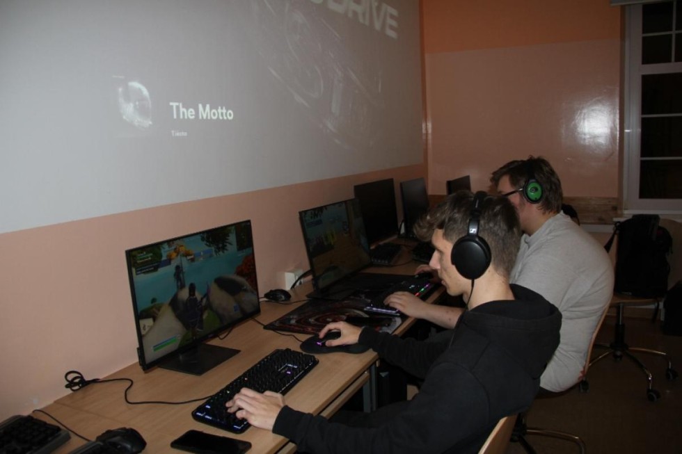 Malbork. Noc Mikołajkowa w Technikum nr 3.