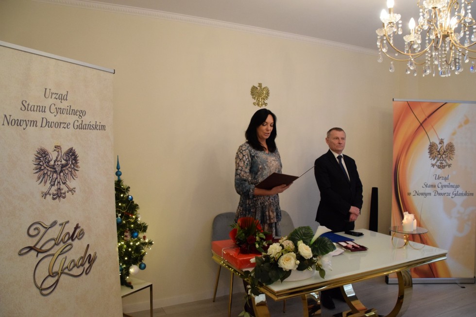 Nowy Dwór Gdański. Państwo Jolanta i Adam Żwirek świętują Złote Gody.