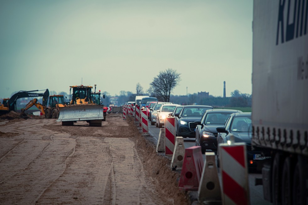 Intensywne prace przy rozbudowie DK22. Spółki z Grupy NDI przebudowują ponad 10-kilometrowy odcinek od Królewa Malborskiego do granicy województw pomorskiego i warmińsko-mazurskiego. Zobacz wideo i zdjęcia grudzień 2023.