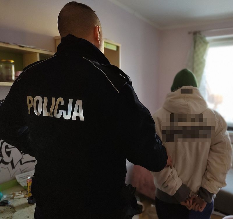 Malbork. Kobieta zostawiła zwierzęta bez opieki przez kilka dni – grozi jej do trzech lat więzienia za znęcanie się nad zwierzętami.
