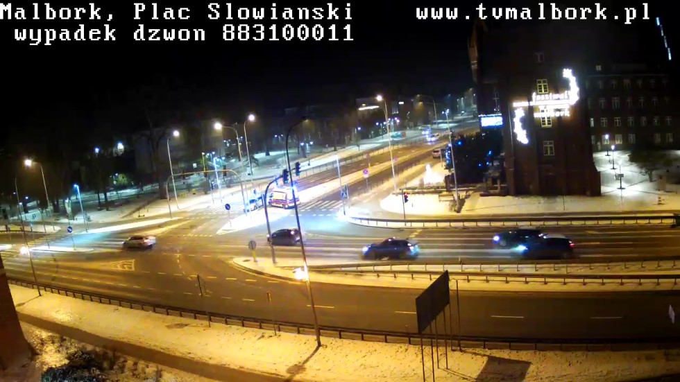 Malbork. O mały włos od tragedii – policjanci pomogli pijanemu i nieprzytomnemu nastolatkowi. Zobacz wideo