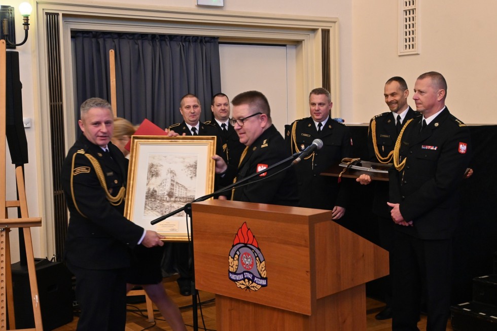 Nowy Dwór Gdański. Komendant mł. bryg. Hubert Grzesiowski zakończył służbę w straży pożarnej.