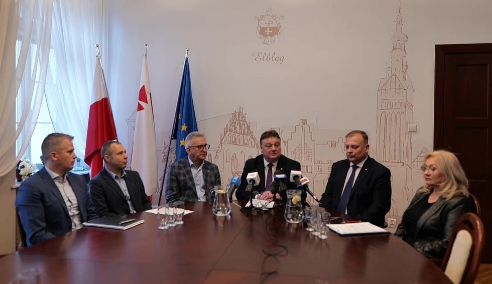 Elbląg nie odda portu. Jest porozumienie w sprawie pogłębienia toru wodnego. Konferencja prasowa prezydenta Elbląga Witolda Wróblewskiego