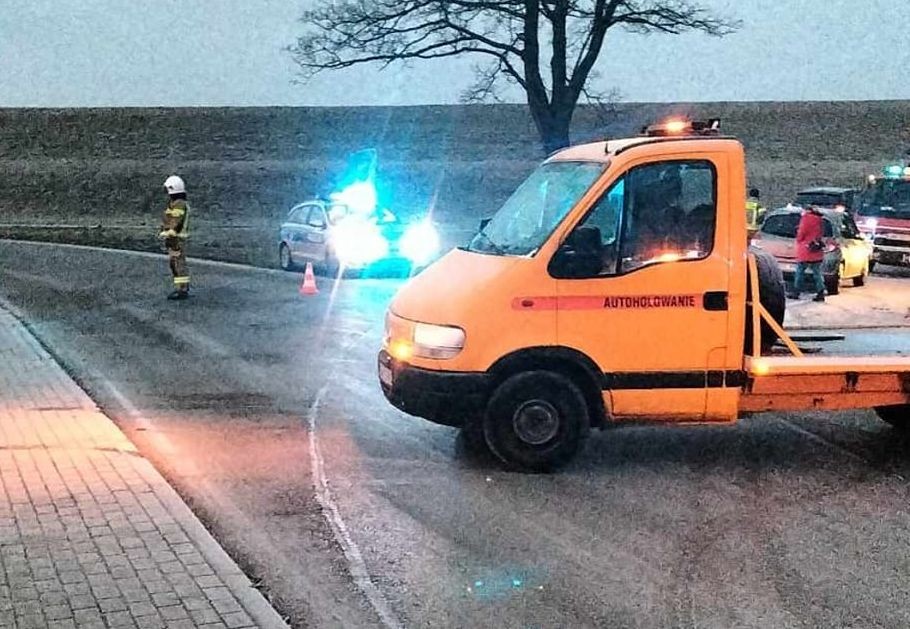 Dachowanie osobówki w Lisewie Malborskim.