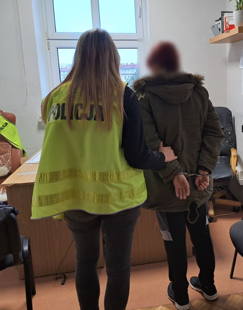 Malbork. Groziła śmiercią mężczyźnie, a potem zniszczyła jego samochód – agresorka w rękach policji. Zobacz wideo!