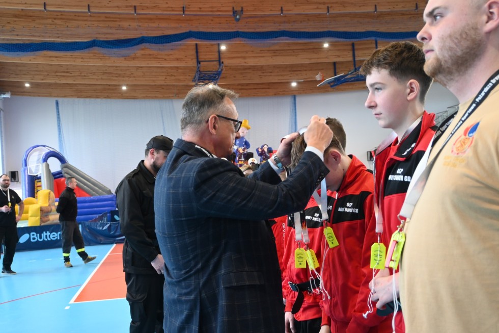 Powiat nowodworski. Za nami I Halowe Dziecięce Zawody Sportowo-Pożarnicze – poznajcie zwycięzców.