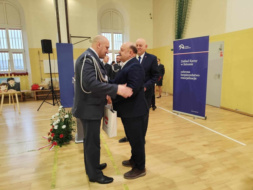 Sztum. Dyrektor Zakładu Karnego i jego Zastępca odeszli na emeryturę.