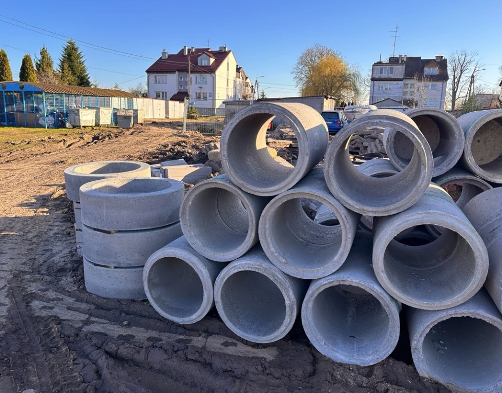 Trwają prace modernizacyjne na osiedlu w Kończewicach - będą nowe ciągi pieszo-jezdne.