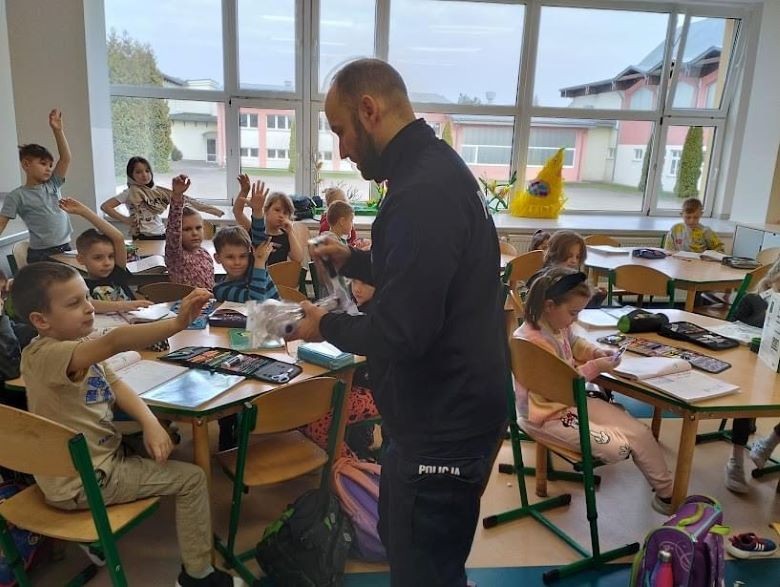 Powiat sztumski. Uczę się bezpieczeństwa na drogach Pomorza – nowy projekt edukacyjny policjantów.