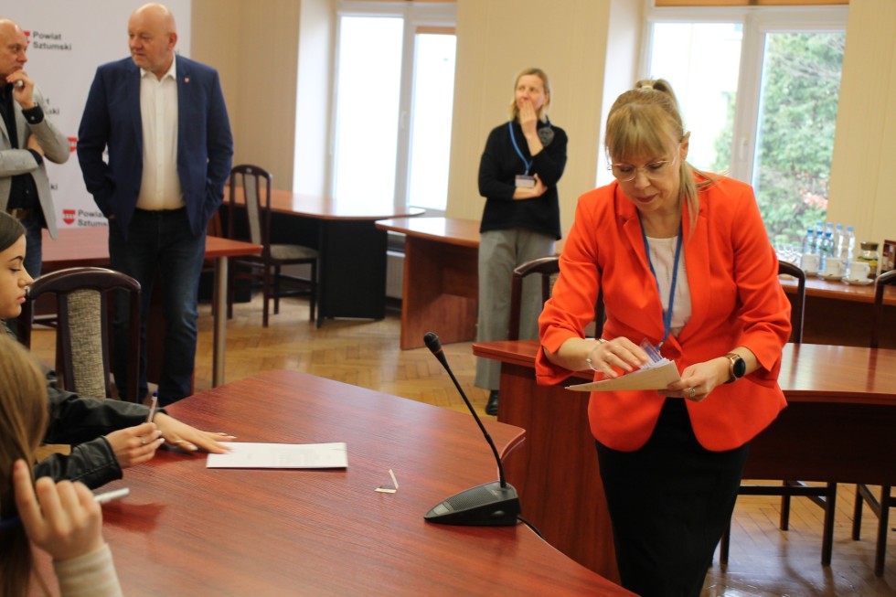 Sztum. Znamy wyniki powiatowego etapu Konkursu Wiedzy o Samorządzie Terytorialnym.