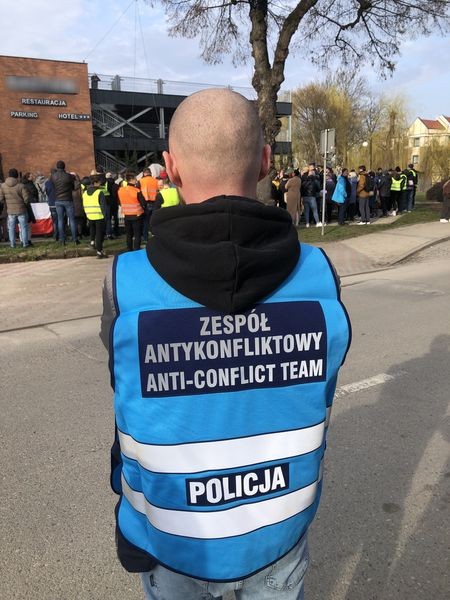 Malbork. Policjanci zabezpieczali protest rolników.