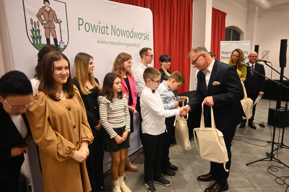 Nagrody Starosty Nowodworskiego 2023 wręczone. Kto je otrzymał?