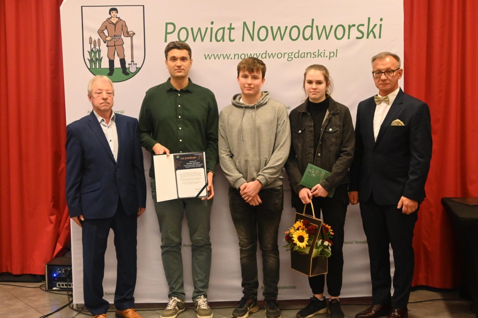 Nagrody Starosty Nowodworskiego 2023 wręczone. Kto je otrzymał?