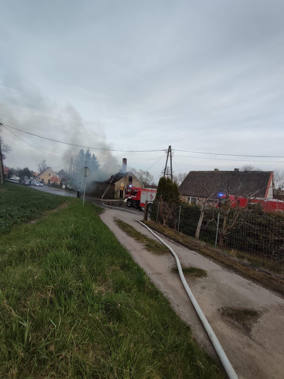 Pożar pustostanu i kolizje drogowe – raport sztumskich służb mundurowych.