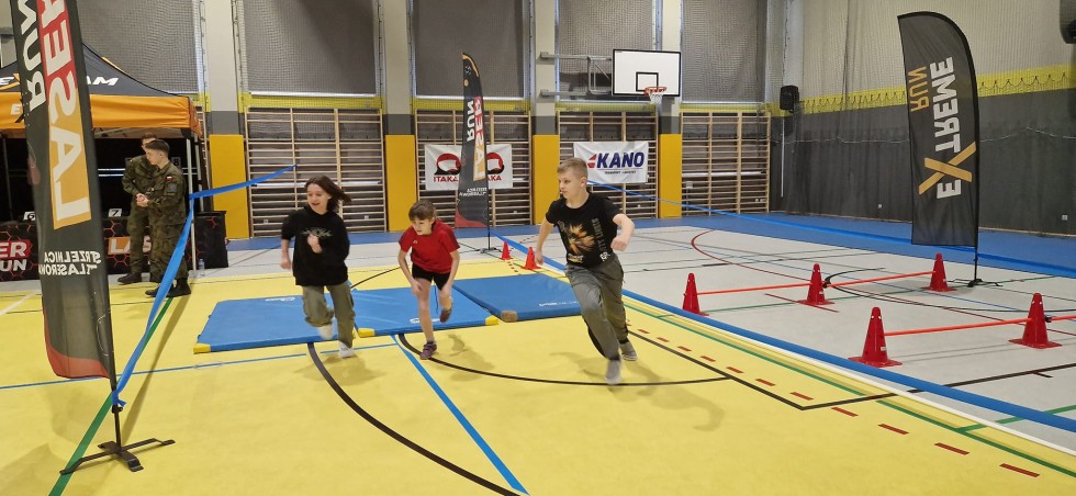 Zawody Extreme Laser Run dla uczniów Zespołu Szkół i Przedszkola w Miłoradzu.