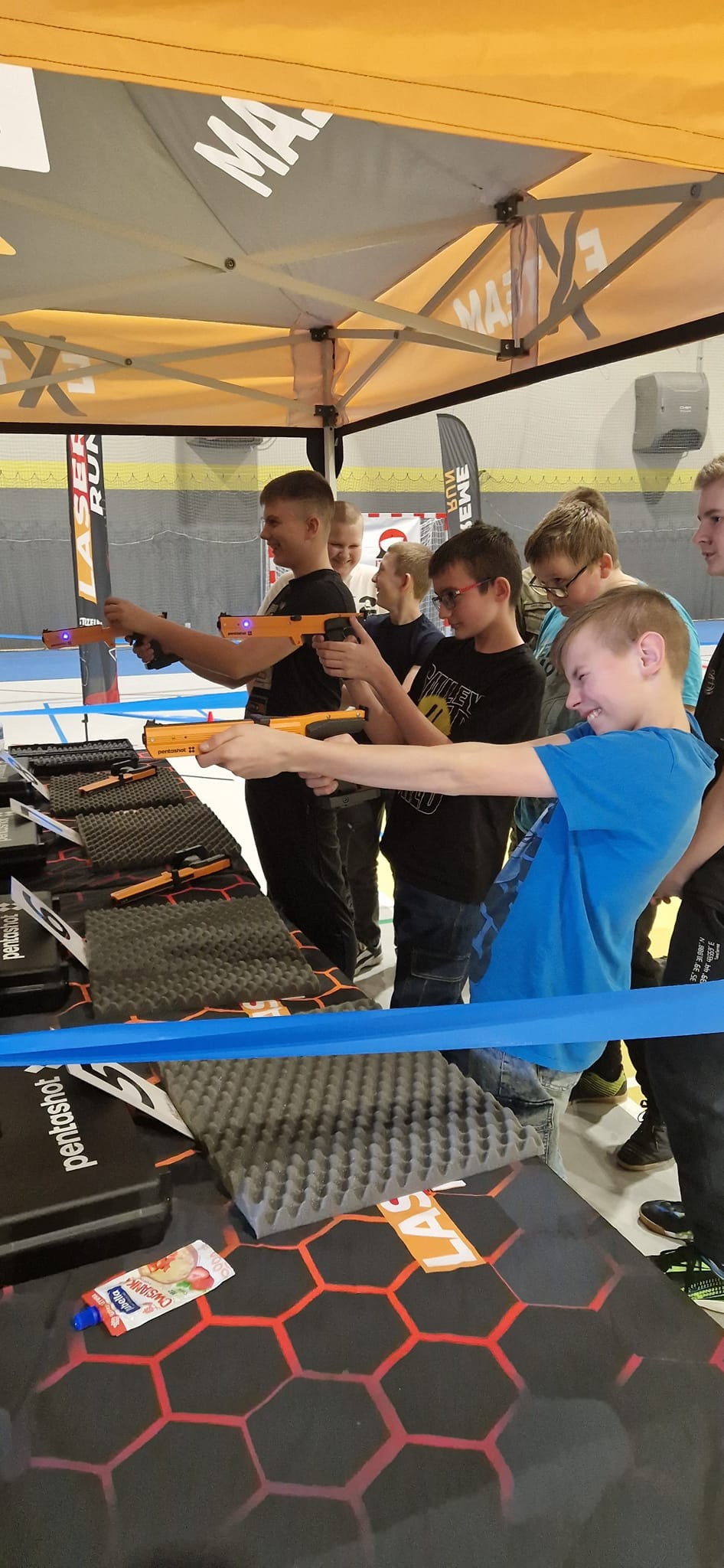 Zawody Extreme Laser Run dla uczniów Zespołu Szkół i Przedszkola w Miłoradzu.