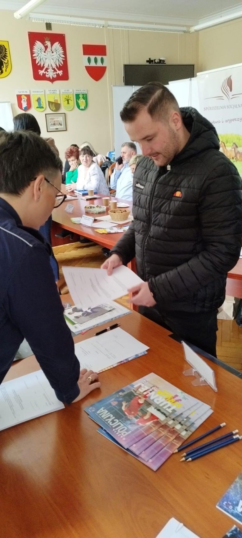 Sztum. Policjanci na Targach Pracy i Edukacji zachęcali do wstąpienia w ich szeregi.