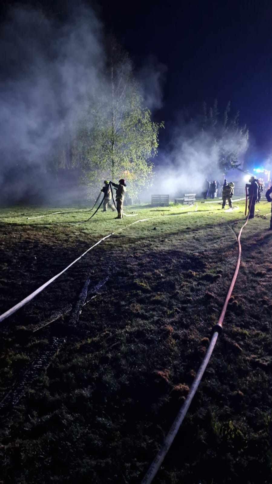 Nocny pożar stodoły w Lasowicach Wielkich – tygodniowy raport malborskich służb mundurowych.