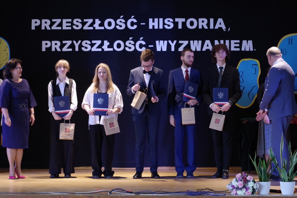 Malbork. Zakończenie roku szkolnego klas maturalnych I LO.