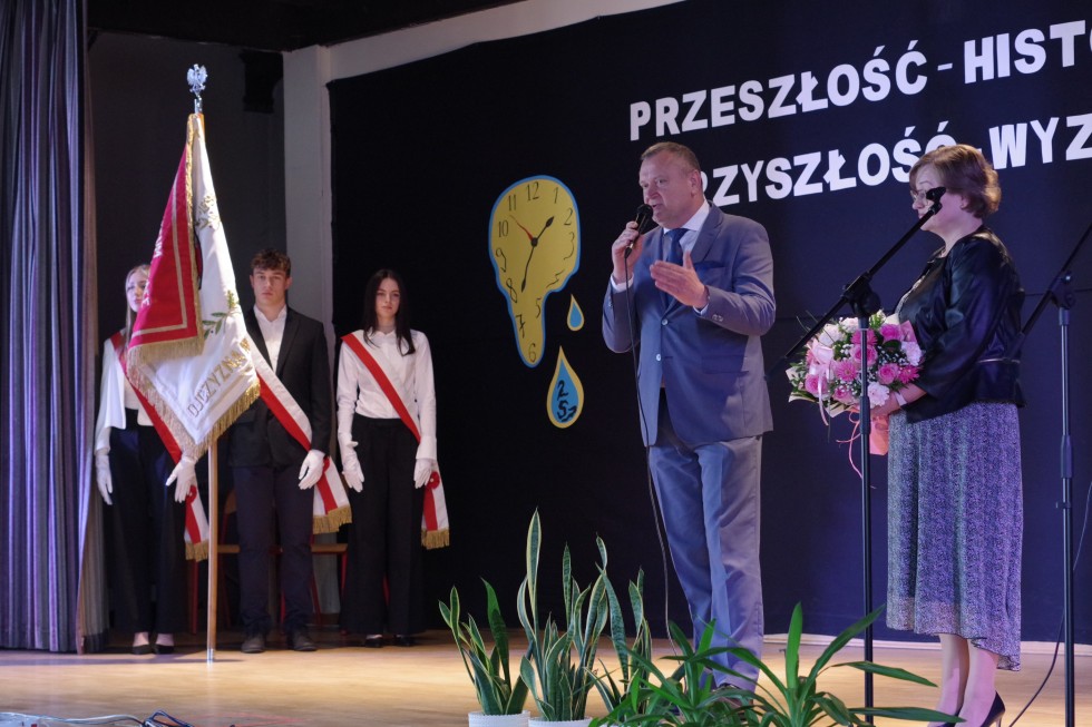 Malbork. Zakończenie roku szkolnego klas maturalnych I LO.