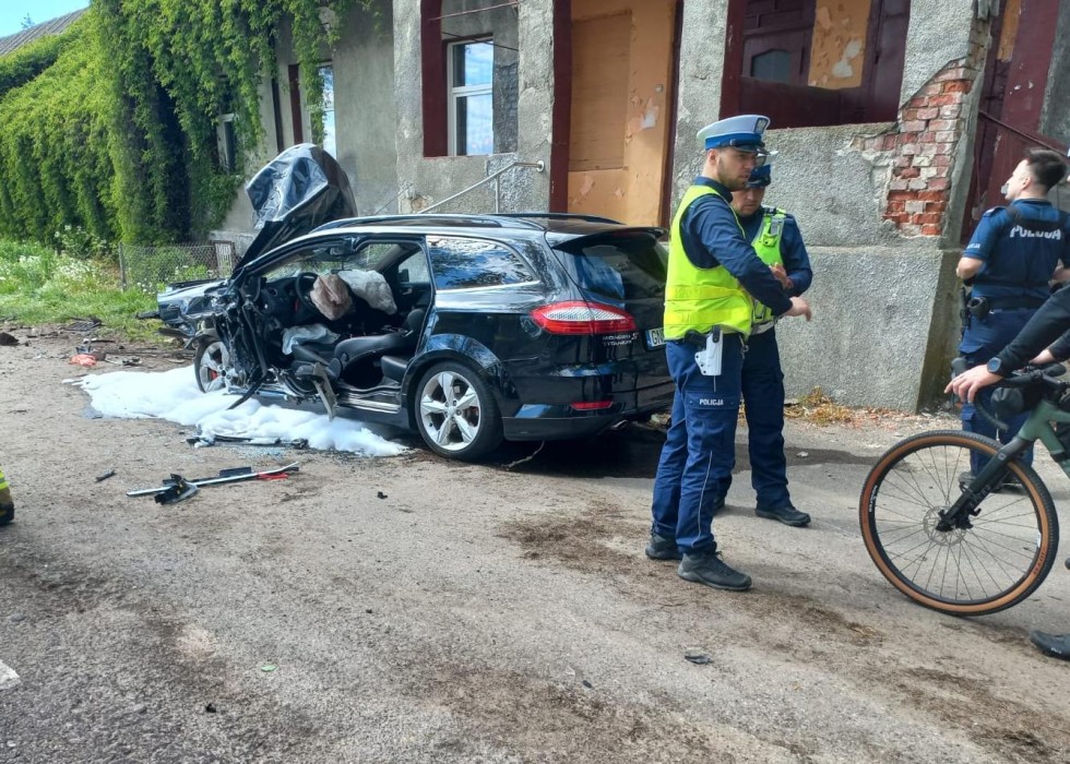 Powiat nowodworski. Wymusiła pierwszeństwo i spowodowała wypadek w Starocinie – dwie osoby trafiły do szpitala.